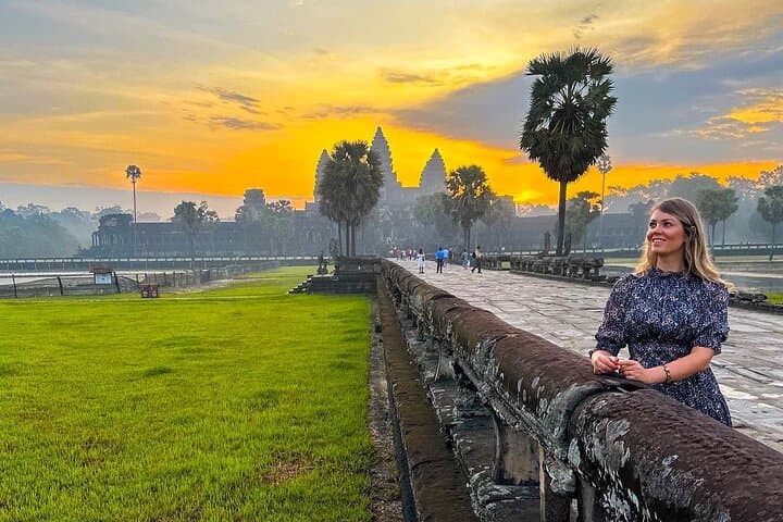 Full-Day Great Temples Private Tour: Angkor Wat, Bayon & Ta Prohm