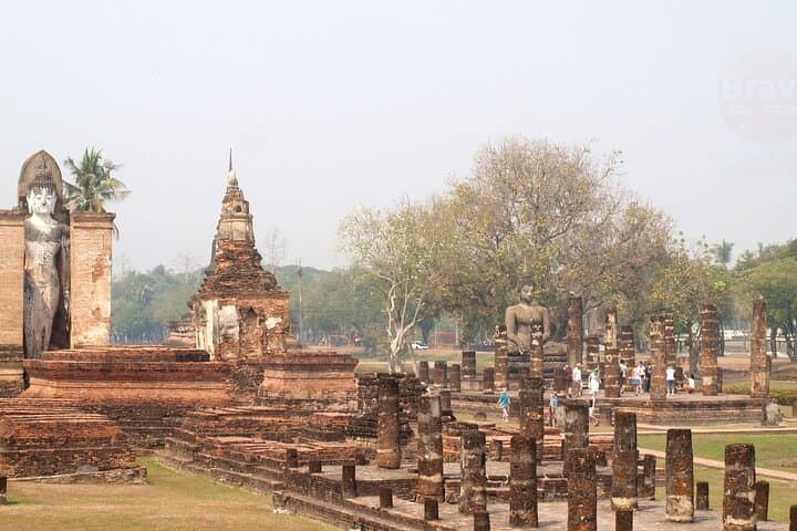 4-Day Chiang Mai and Chiang Rai Tour — Doi Suthep, White Temple & Golden Triangle photo 2