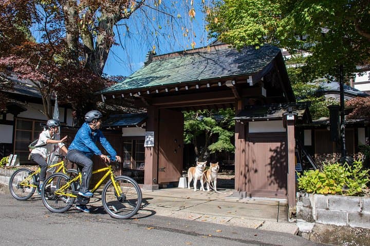 Cycle Kakunodate: 3-Hour Samurai Town & Countryside Bike Tour in Akita photo 2