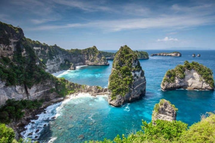 Nusa Penida Highlights: Cliff Views, Hidden Beaches & Snorkeling Day Trip from Bali