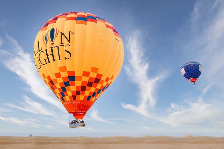 Overnight Desert Safari & Hot Air Balloon in Dubai: Camp, Dunes, Sunrise Views