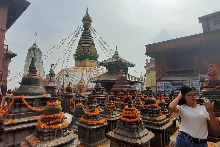 48-Hour Kathmandu: UNESCO Squares, Swayambhunath & Nagarkot Sunrise photo 4