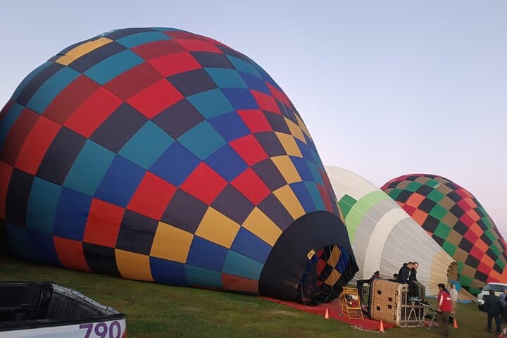 Sunrise Balloon Flight Over Teotihuacan: Hot Air, Pyramids & Breakfast photo 2