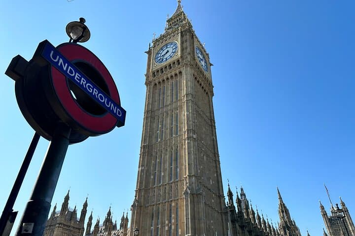 Inside Westminster Abbey: Fast-Access Private Tour with a Blue Badge Guide photo 6