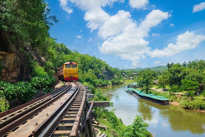 Private Day Tour to Bridge over the River Kwai and Hellfire Pass from Bangkok