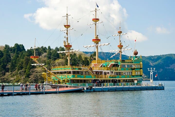 Full-Day Private Hakone Tour — Lake Ashi, Ōwakudani & Mishima Skywalk