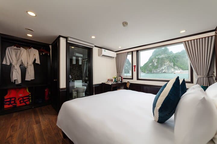 Halong Bay 2-Day Deluxe Cruise with Kayaking & Vietnamese Cooking Class photo 6