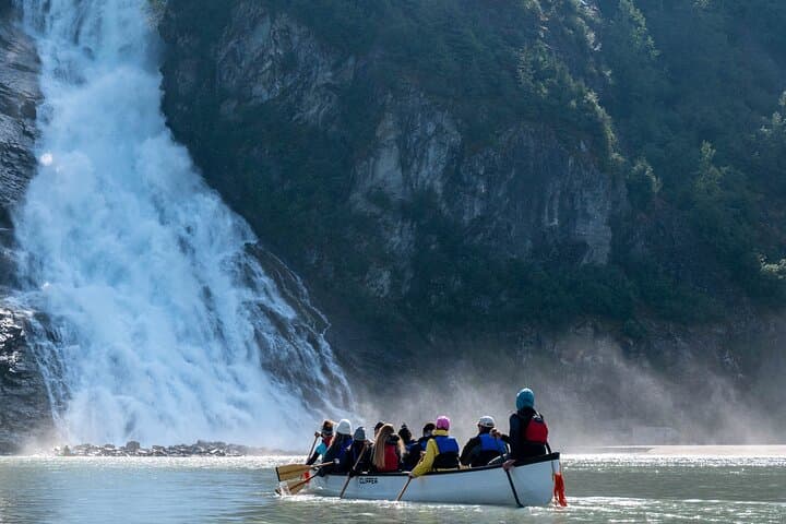 Mendenhall Glacier Canoe, Paddle and Hike — Juneau Lakefront Glacier Adventure photo 4