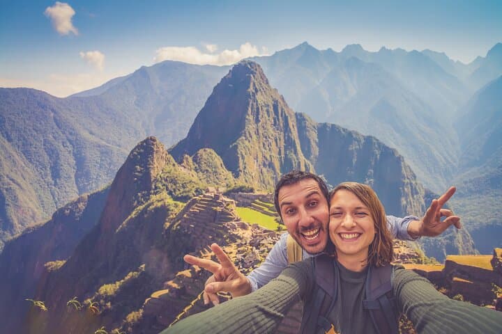Machu Picchu Mystical Tour: 2-Day Hydroelectrica Route from Cusco
