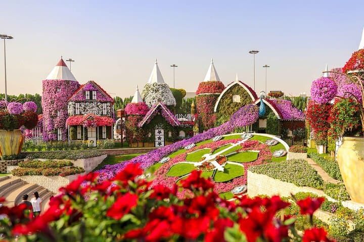 Dubai Miracle Garden: Tickets with Round-Trip Transfer & Visitor Guide photo 2