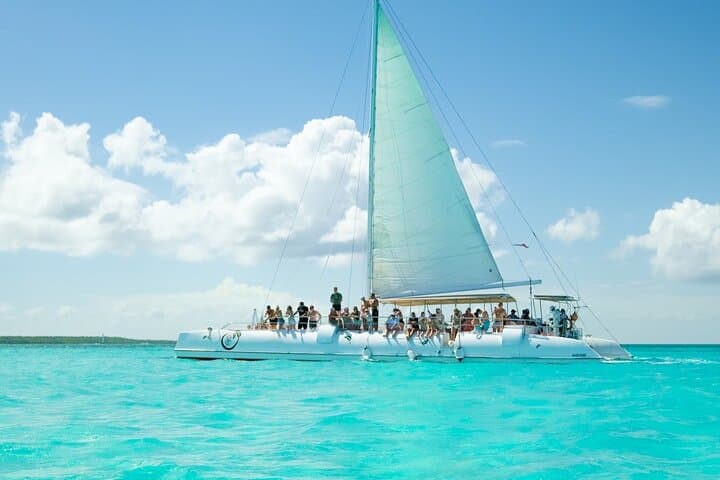 Punta Cana Party Catamaran Cruise: Bávaro Booze Cruise & Snorkel