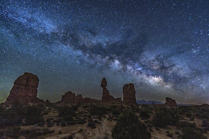 Capturing the Milky Way in Arches National Park: A Nighttime Photography Adventure photo 2