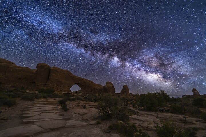 Capturing the Milky Way in Arches National Park: A Nighttime Photography Adventure