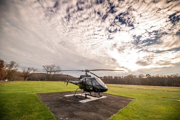 Romantic Helicopter Proposal from NYC to Candlelight Farms — Private Air Charter & Photographer photo 2