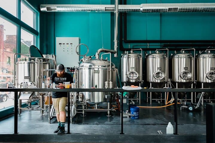Guided Brewery Walking Tour in Lancaster City: Historic Tastings & Behind-the-Scenes Access