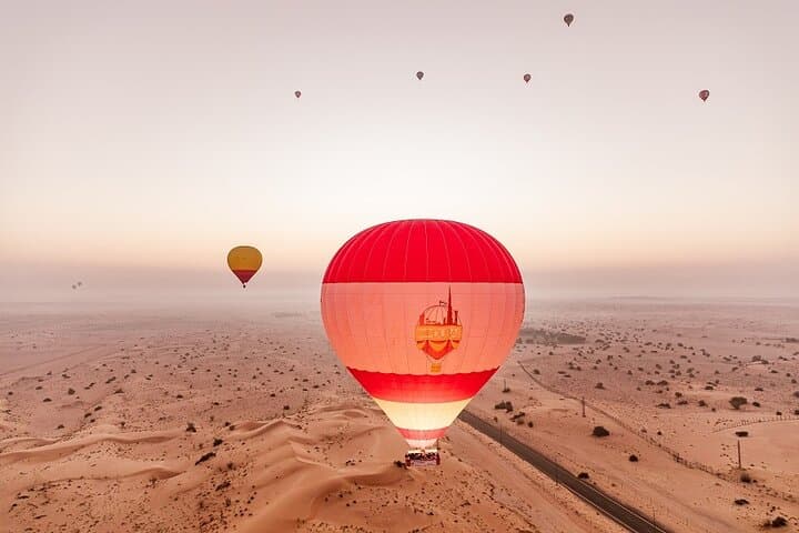 Dawn Desert Balloon Ride Over Dubai: Falcon Flights, Breakfast & Dune Views photo 4