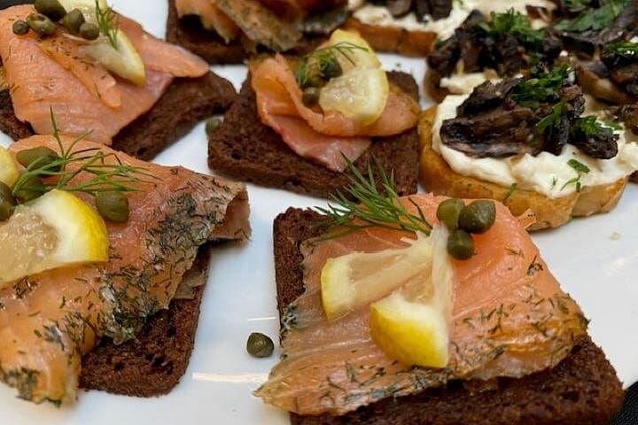 Lexington Art and Appetizers Walking Tour: 2-Hour Downtown Gallery & Food Experience photo 2