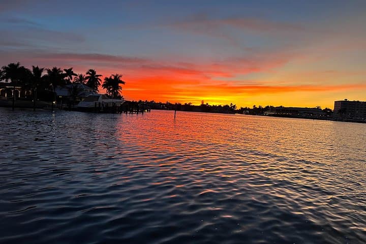 Naples Bay & Port Royal Sunset Cruise: Private Tri-Toon Evening Tour photo 3