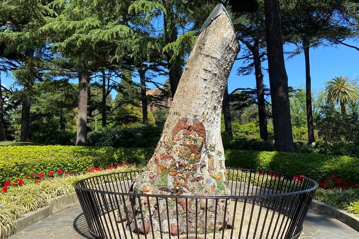 Fitzroy & Treasury Gardens Self‑Guided Walking Tour — Cook's Cottage, Conservatory & Hidden Garden Trails
