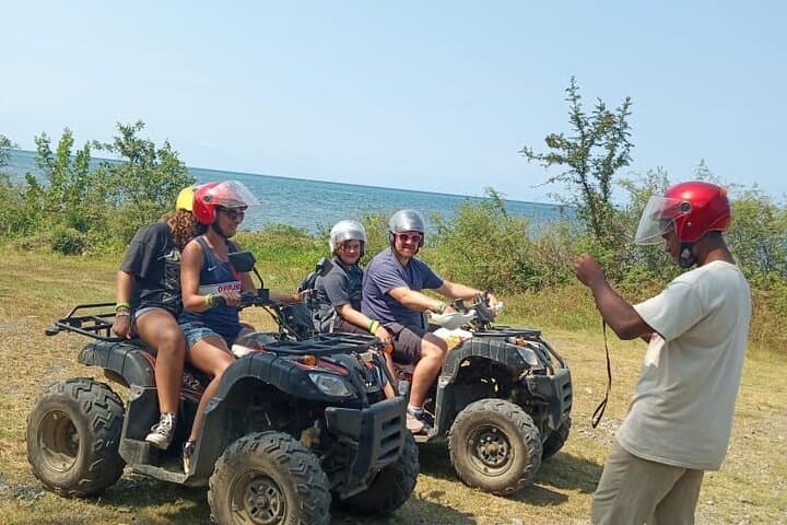 Roatán Mangrove Tunnel ATV Adventure with Community Visit, Lunch & Beach photo 6