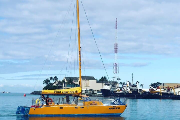 Private Morning Ceremony Sail from Kewalo Basin — Diamond Head Views & Ash Scattering photo 5