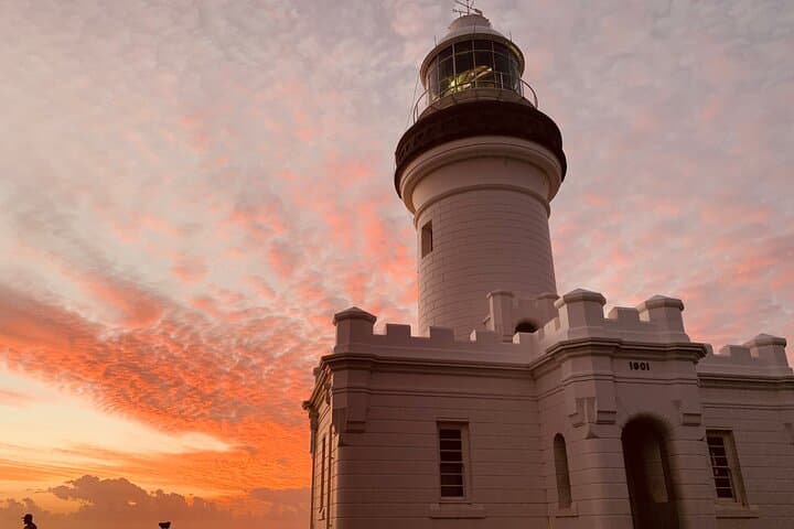 Sunrise at Cape Byron Lighthouse: Guided Wellness Hike from Byron Bay
