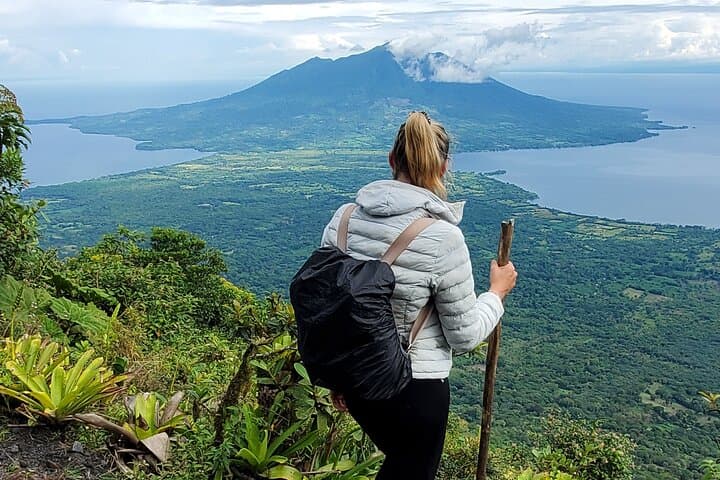 Concepción Volcano Trek on Ometepe: Full-Day Summit Adventure