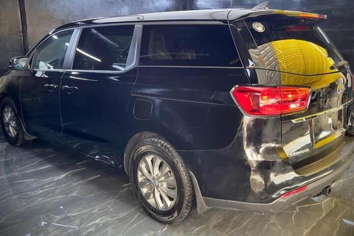 Private Dubai Airport Transfer: SUV & Minibus Arrival and Departure Service photo 2