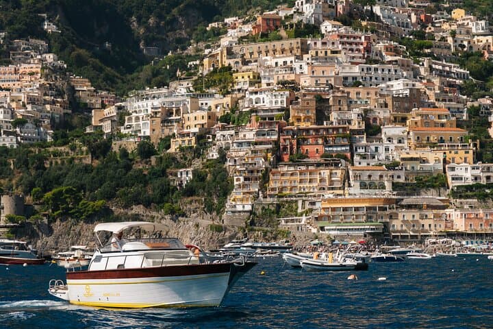 Capri and Positano Private Boat Tour from Sorrento — Comfort 28ft Day Cruise photo 1