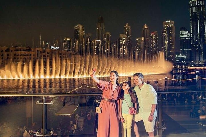 Dubai Mall & Fountain: Private-Transfer Shopping, Aquarium and Evening Fountain Show