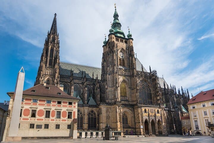 Prague Castle & St Vitus Cathedral Guided Tour with Tickets and Transfers photo 4