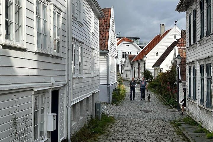 Stavanger e-Scavenger Hunt — Self-Guided City Adventure and History Walk photo 4