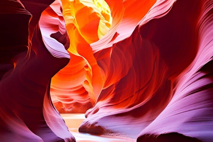 Antelope Canyon & Horseshoe Bend Small-Group Day Tour from Las Vegas