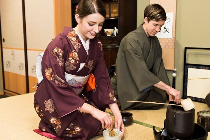 Tokyo Private Walking Tour & Traditional Tea Ceremony — 6-Hour Cultural Experience photo 3