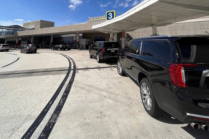 Private Transfer to Fort Lauderdale Airport FLL: Luxury Departures & Practical Tips photo 4