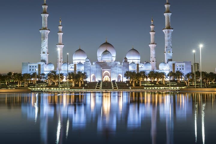 Sheikh Zayed Grand Mosque Day Tour from Dubai with Private Transfers photo 2