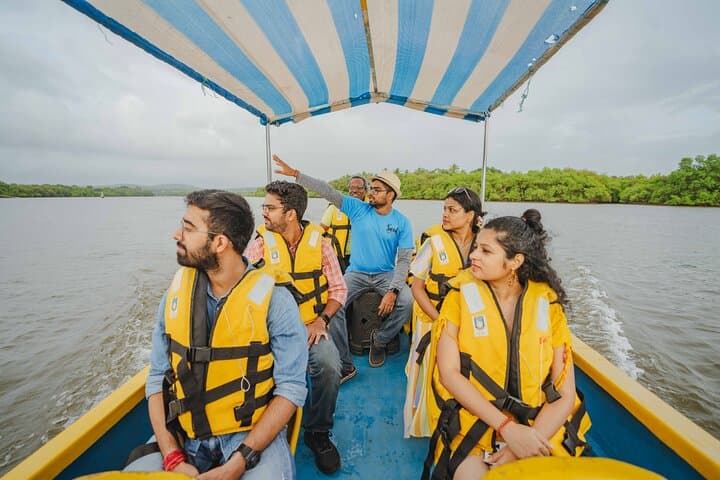 Discover Divar Island: Sunset Boat, Feni Tasting & Historic Sights