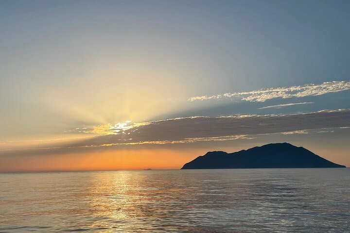 Half-Day Catamaran Cruise to Kleftiko and Sunset in Milos photo 2