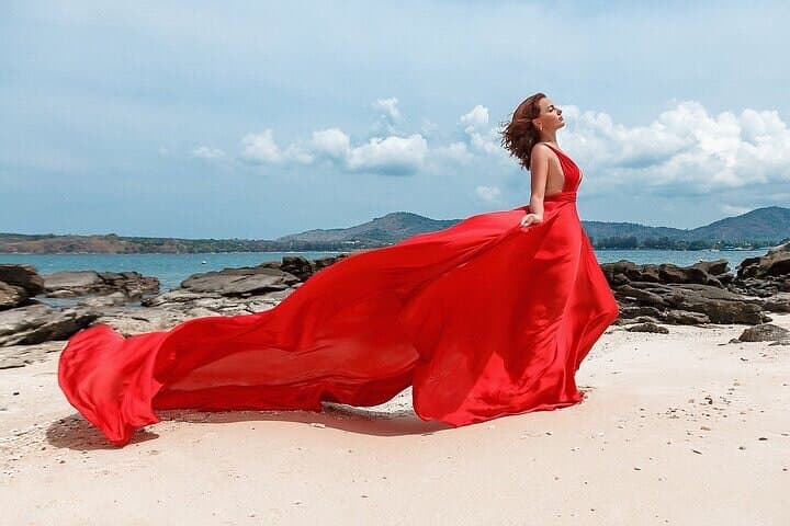 Flying Dress Photoshoot at Kealia Beach, Kauai — Beach Portrait Session & Dress Rental