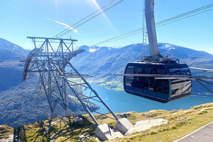 Nordfjordeid Private Glacier Adventure & Loen Skylift photo 4