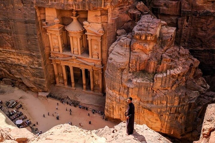 petra-day-trip-from-sharm-el-sheikh-full-day-temple-and-ancient-city-tour photo 4
