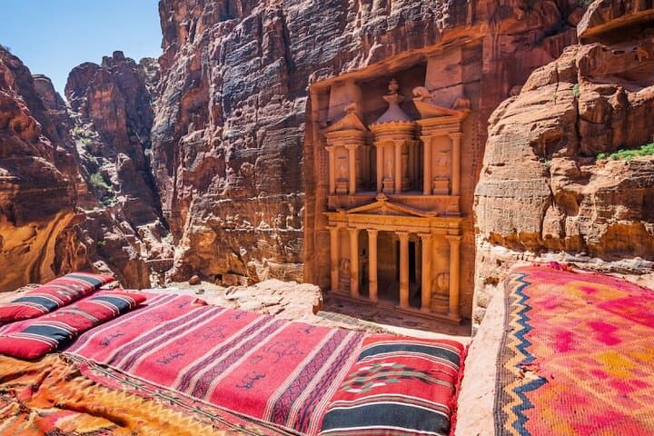 petra-day-trip-from-sharm-el-sheikh-full-day-temple-and-ancient-city-tour photo 2