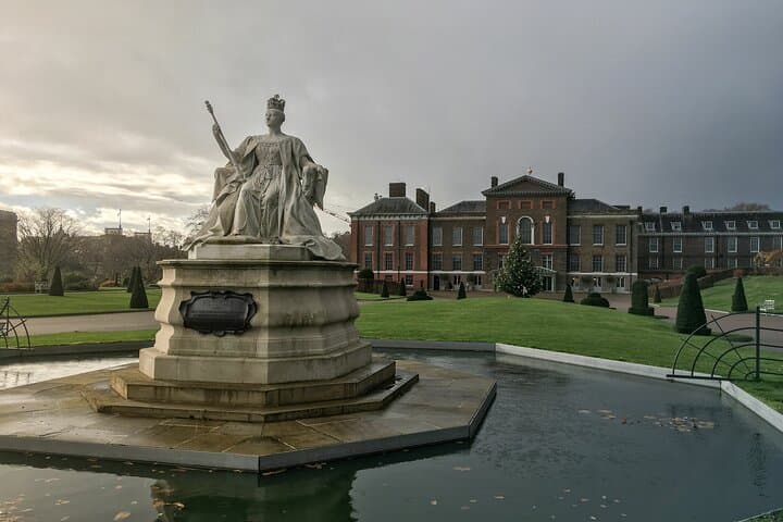 Kensington Palace Afternoon Tea & Skip‑the‑Line Palace Visit: Royal Tea Experience in London photo 6