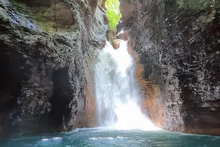 La Leona Waterfall Adventure: Guided Hike to Caves, Ropes and a Tropical Plunge photo 3