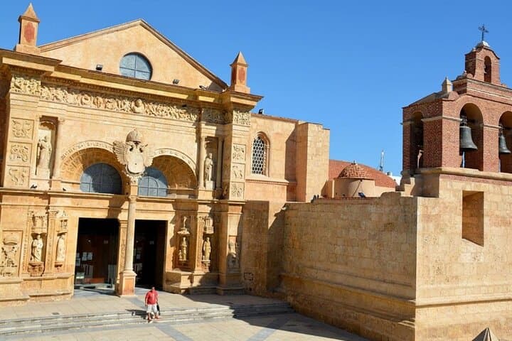 Santo Domingo Colonial Zone Walking Tour: History, Highlights & Practical Tips photo 2