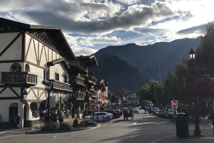 Explore Leavenworth and Cascade Mountains: A Full-Day Winter Adventure from Seattle photo 3