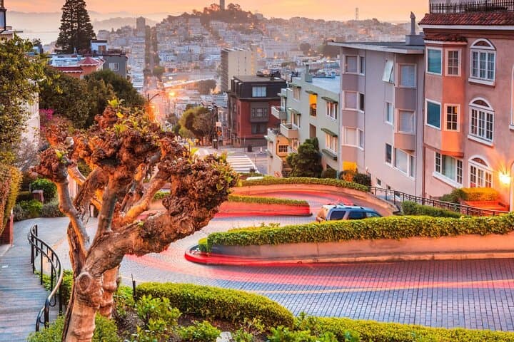 San Francisco Movie & TV Locations Private SUV Tour — Drive Iconic Film Sites photo 5