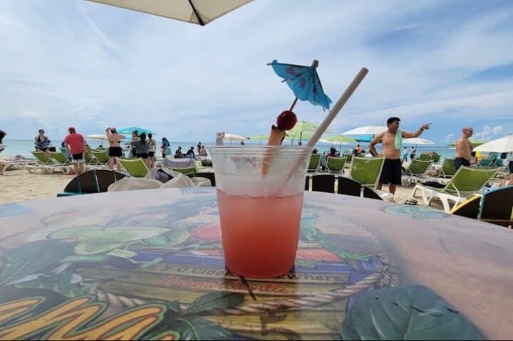 Negril Full-Day: Margaritaville 7-Mile Beach & Rick's Cafe Sunset and Cliff-Jumping photo 2