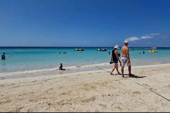 Negril Full-Day: Margaritaville 7-Mile Beach & Rick's Cafe Sunset and Cliff-Jumping photo 3