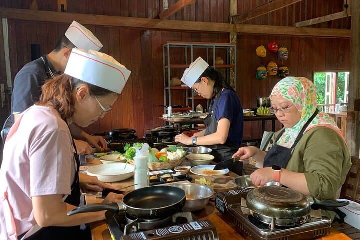 Siem Reap City Tour & Khmer Cooking Class — Market-to-Table Experience